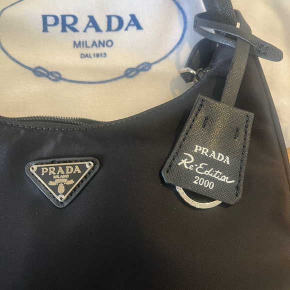 Prada Black Re-Edition 2000 Mini Bag - Picture 3 of 8